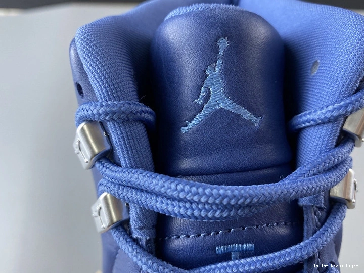 130690-404 12 Air Jordan 1015